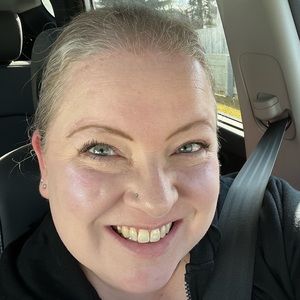 Meet your Posher, Dori